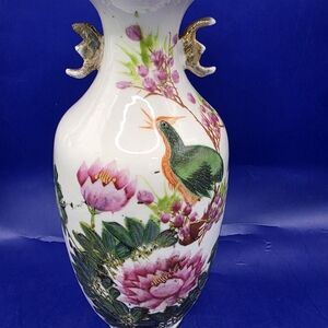 Estate Antique Chinese Porcelain Vase Signed Famous Maker